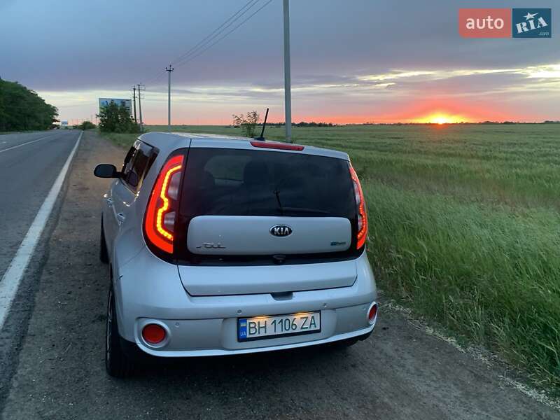Внедорожник / Кроссовер Kia Soul 2016 в Одессе фото 8 Внедорожник / Кроссовер Kia Soul 2016 в Одессе