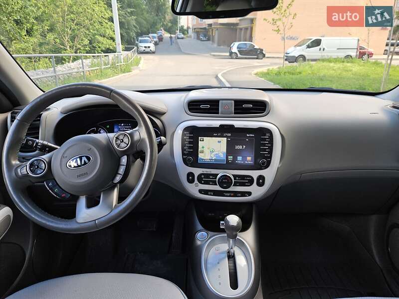 Позашляховик / Кросовер Kia Soul 2017 в Вінниці