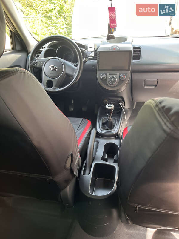 Позашляховик / Кросовер Kia Soul 2009 в Косові