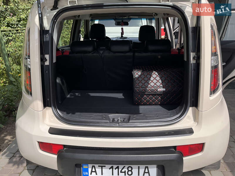 Позашляховик / Кросовер Kia Soul 2009 в Косові