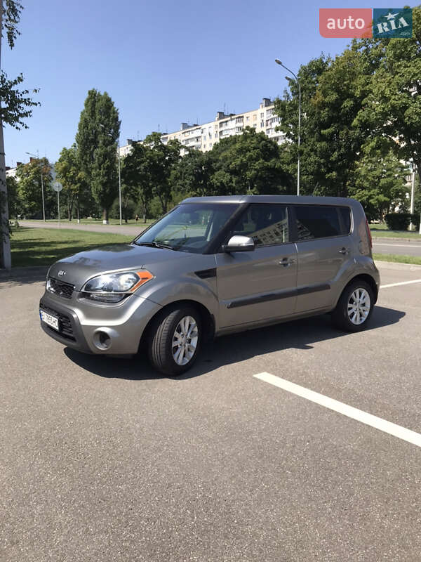 Позашляховик / Кросовер Kia Soul 2013 в Харкові