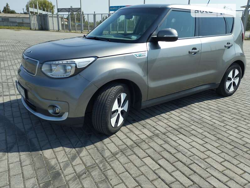 Позашляховик / Кросовер Kia Soul 2015 в Львові фото 4 Позашляховик / Кросовер Kia Soul 2015 в Львові