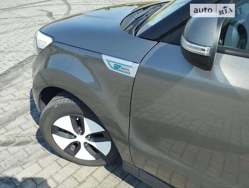 Позашляховик / Кросовер Kia Soul 2015 в Львові фото 5 Позашляховик / Кросовер Kia Soul 2015 в Львові