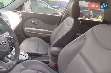 Позашляховик / Кросовер Kia Soul 2015 в 