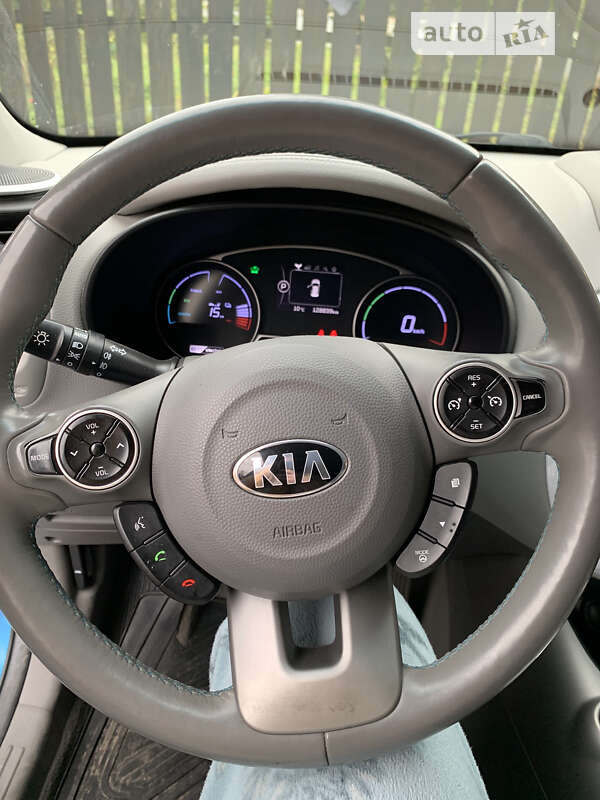 Позашляховик / Кросовер Kia Soul 2015 в Львові