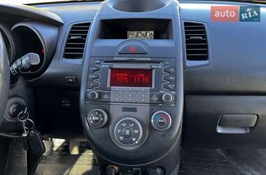 Внедорожник / Кроссовер Kia Soul 2011 в Межевой