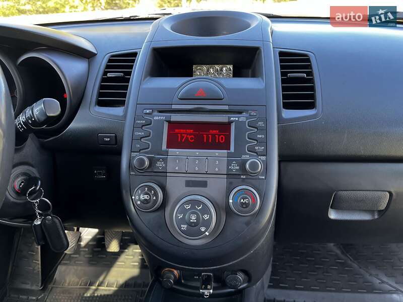 Внедорожник / Кроссовер Kia Soul 2011 в Межевой