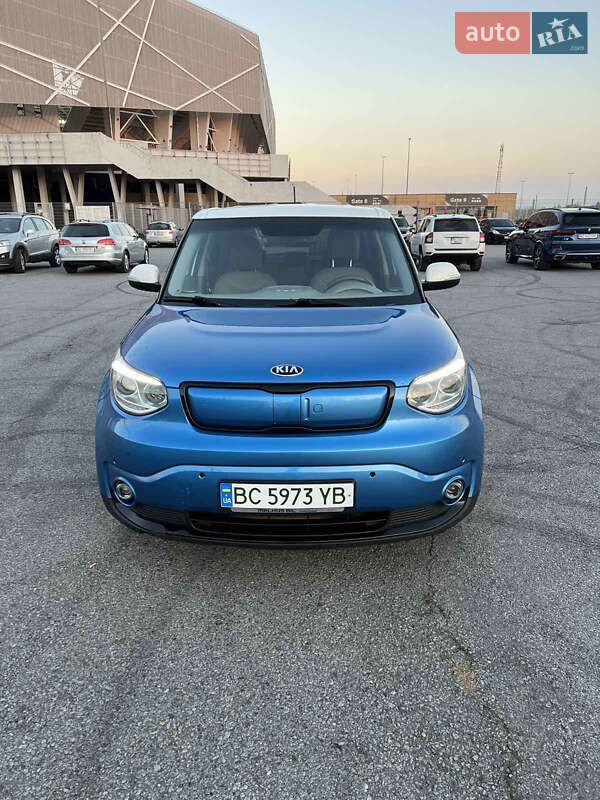 Позашляховик / Кросовер Kia Soul 2015 в Львові