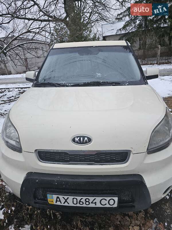 Позашляховик / Кросовер Kia Soul 2010 в Харкові