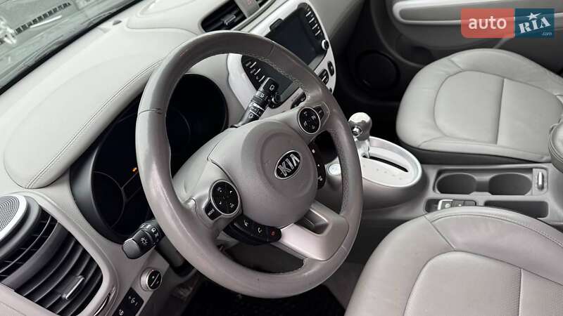 Позашляховик / Кросовер Kia Soul 2015 в Миронівці