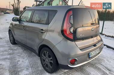 Позашляховик / Кросовер Kia Soul 2015 в Львові