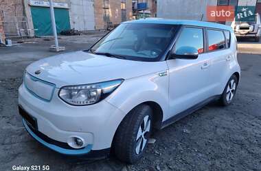 Внедорожник / Кроссовер Kia Soul 2016 в Ровно