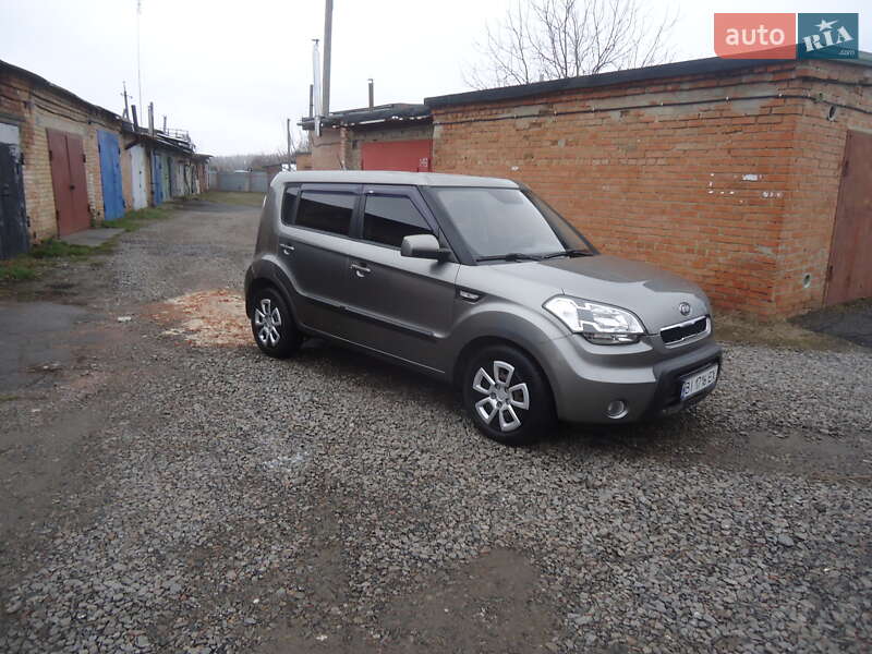 Позашляховик / Кросовер Kia Soul 2011 в Полтаві