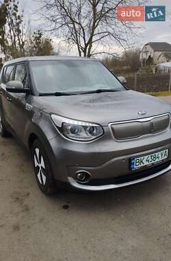 Внедорожник / Кроссовер Kia Soul 2015 в Ровно