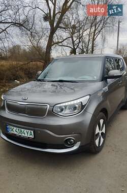 Позашляховик / Кросовер Kia Soul 2015 в Рівному