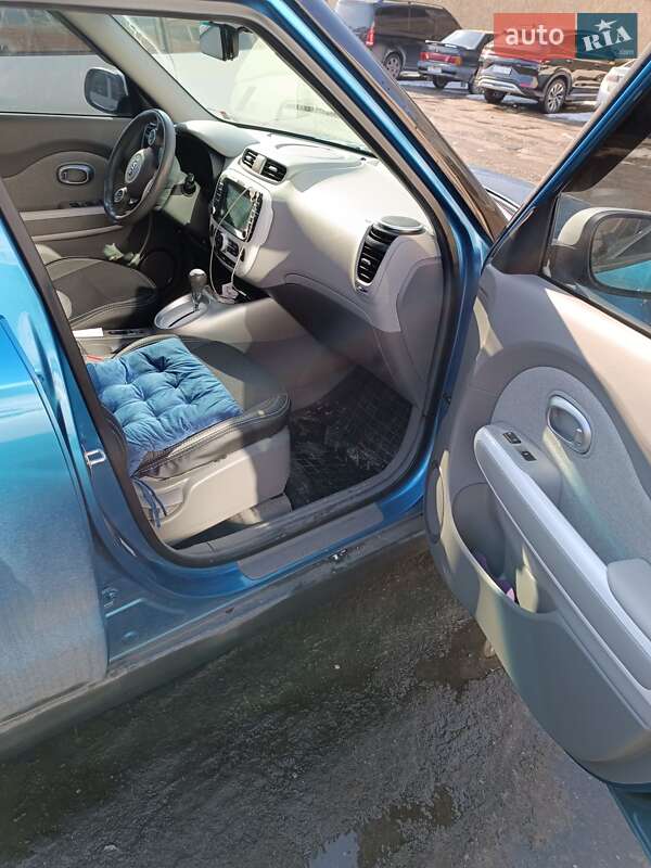 Позашляховик / Кросовер Kia Soul 2014 в Дніпрі