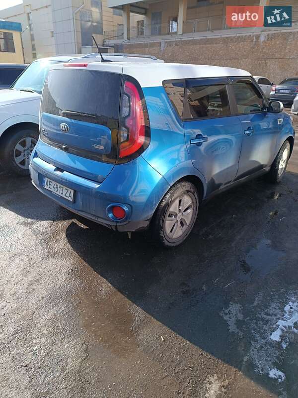 Позашляховик / Кросовер Kia Soul 2014 в Дніпрі