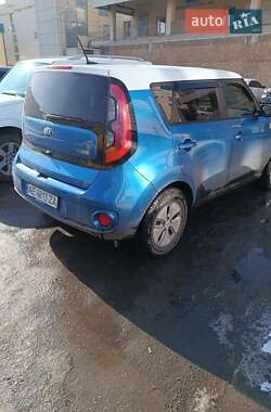 Позашляховик / Кросовер Kia Soul 2014 в 
