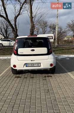 Позашляховик / Кросовер Kia Soul 2017 в 