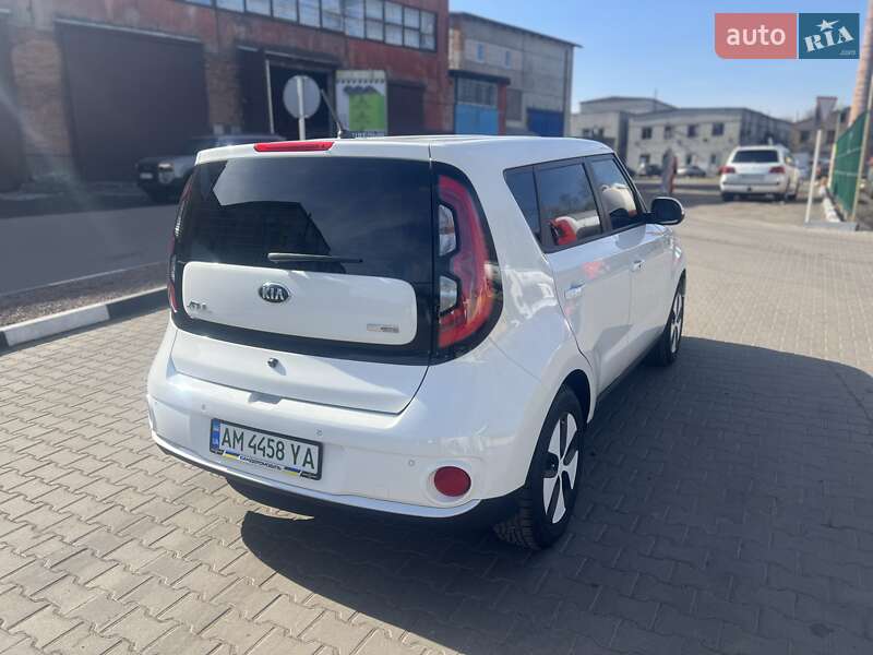 Внедорожник / Кроссовер Kia Soul 2017 в Житомире