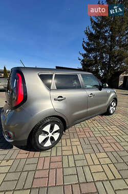 Внедорожник / Кроссовер Kia Soul 2015 в Изяславе