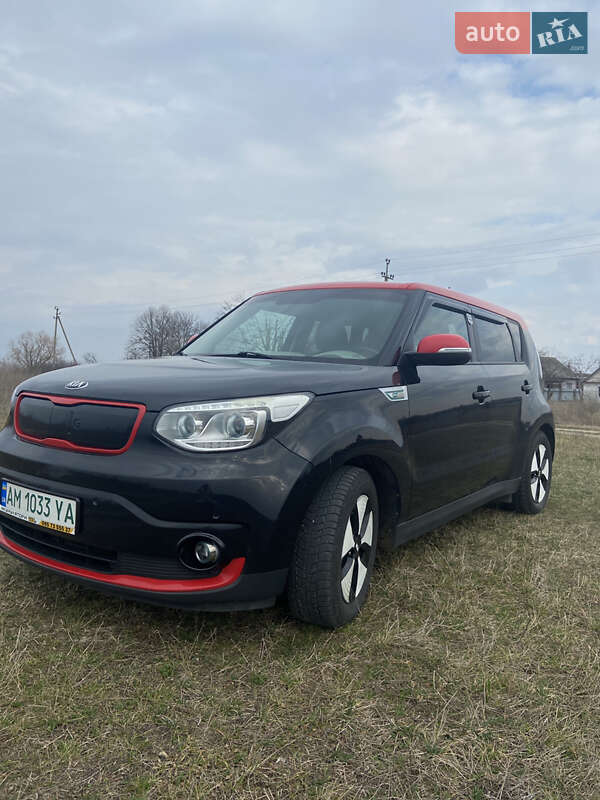 Позашляховик / Кросовер Kia Soul 2015 в Житомирі