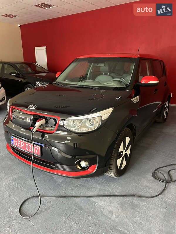 Внедорожник / Кроссовер Kia Soul 2016 в 