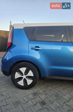 Внедорожник / Кроссовер Kia Soul 2014 в 