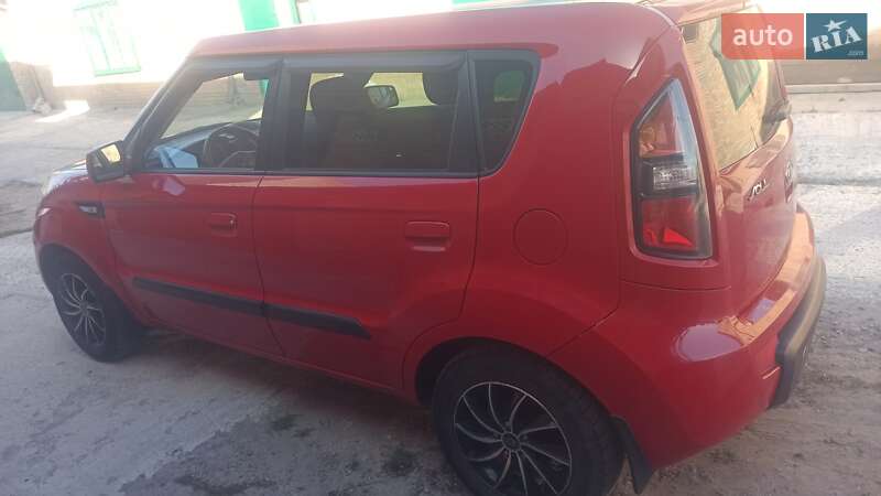 Позашляховик / Кросовер Kia Soul 2009 в Києві