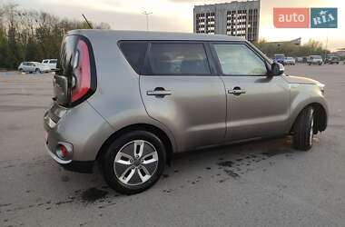 Позашляховик / Кросовер Kia Soul 2018 в 