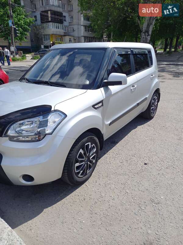 Позашляховик / Кросовер Kia Soul 2011 в Запоріжжі
