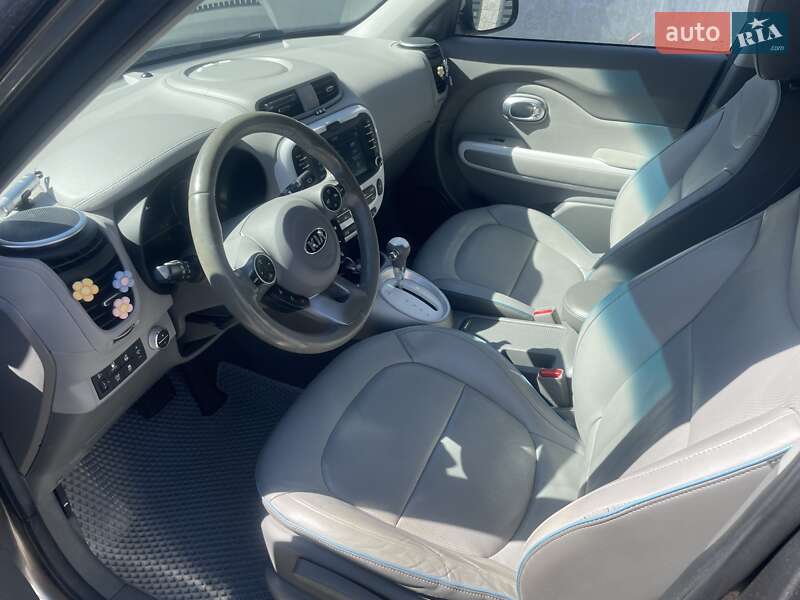 Позашляховик / Кросовер Kia Soul 2015 в Тернополі