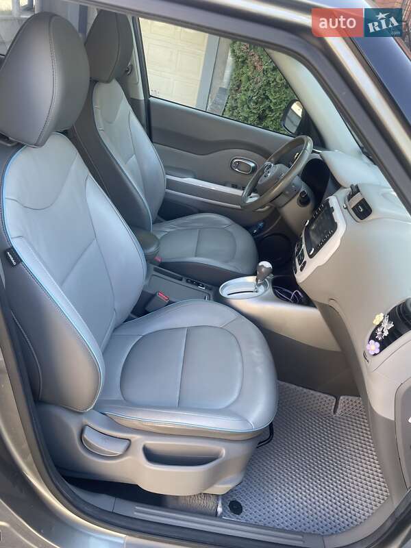 Позашляховик / Кросовер Kia Soul 2015 в Тернополі