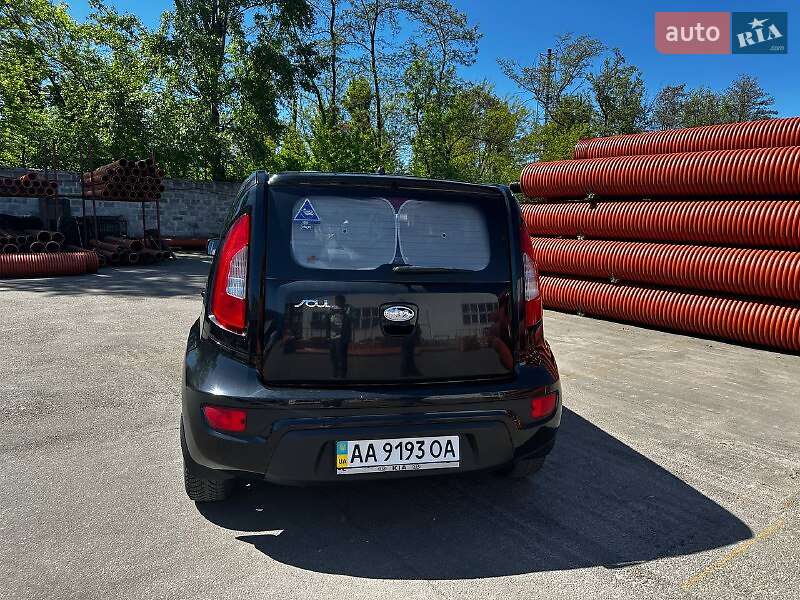 Позашляховик / Кросовер Kia Soul 2011 в Києві