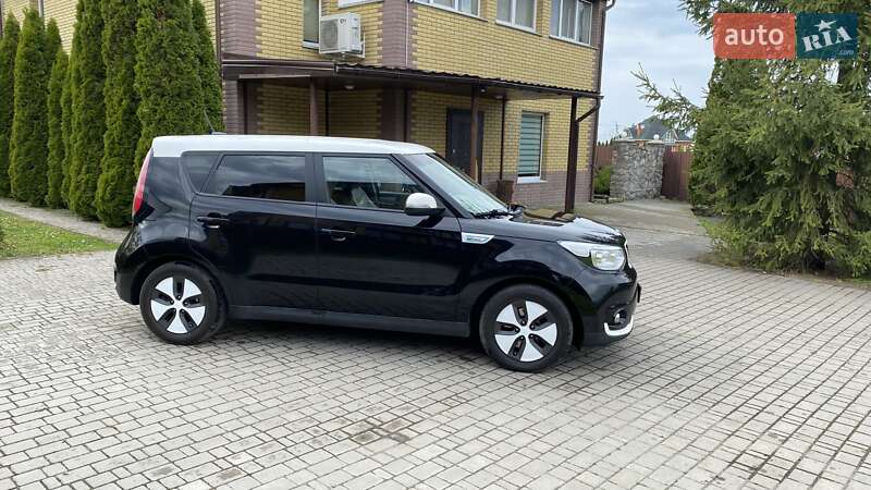 Позашляховик / Кросовер Kia Soul 2016 в Києві