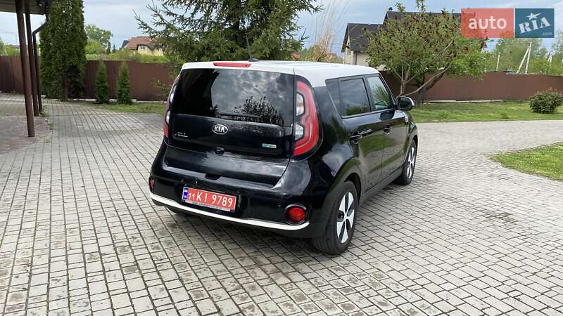 Позашляховик / Кросовер Kia Soul 2016 в Києві