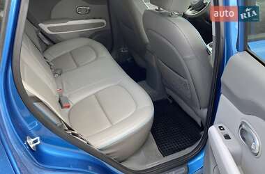 Внедорожник / Кроссовер Kia Soul 2016 в 