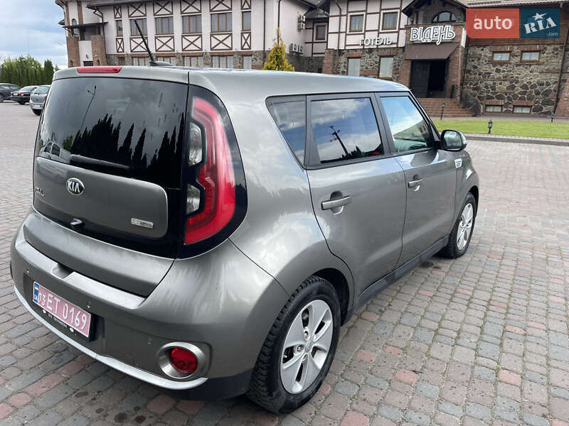 Позашляховик / Кросовер Kia Soul 2015 в Львові