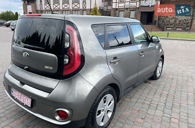 Позашляховик / Кросовер Kia Soul 2015 в 