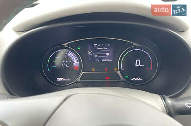 Позашляховик / Кросовер Kia Soul 2015 в 