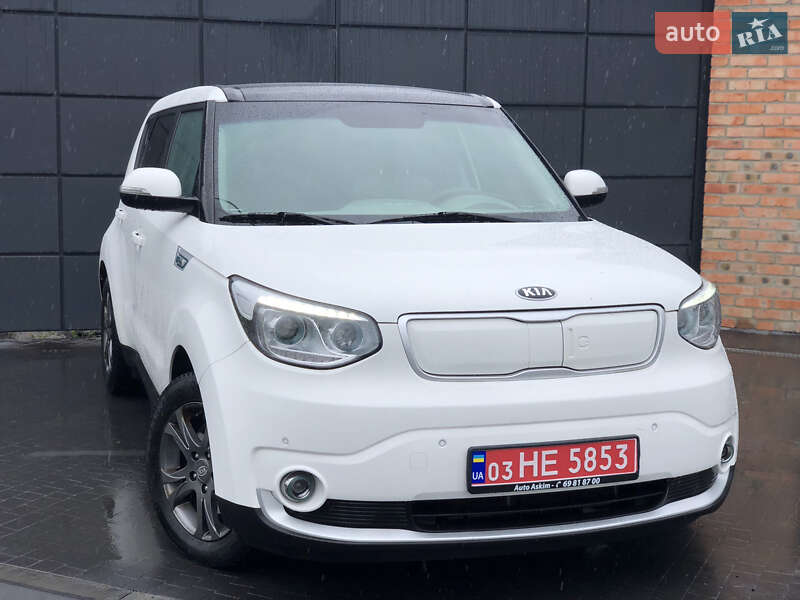 Внедорожник / Кроссовер Kia Soul 2016 в 
