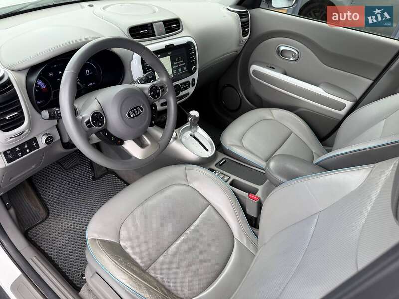 Позашляховик / Кросовер Kia Soul 2014 в Рівному