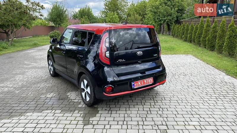 Внедорожник / Кроссовер Kia Soul 2016 в Киеве