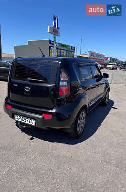 Позашляховик / Кросовер Kia Soul 2011 в 