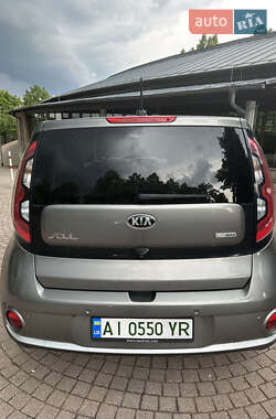 Позашляховик / Кросовер Kia Soul 2017 в 