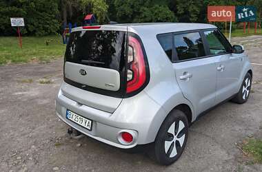 Внедорожник / Кроссовер Kia Soul 2016 в 