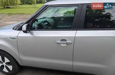 Внедорожник / Кроссовер Kia Soul 2016 в 