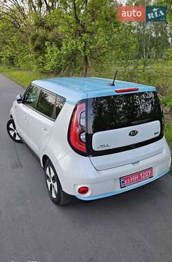 Внедорожник / Кроссовер Kia Soul 2015 в 