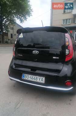 Внедорожник / Кроссовер Kia Soul 2017 в 