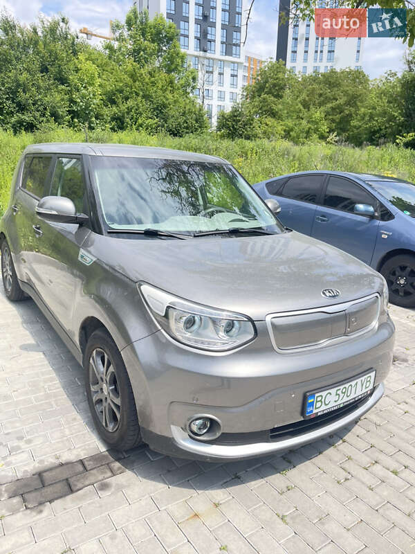 Позашляховик / Кросовер Kia Soul 2015 в Львові